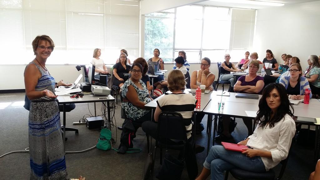 EduBooth's tweet photo. Tech tools for #DifferentiatedLearning with @SherriDesseau #TPStech http://t.co/igdya7n93m