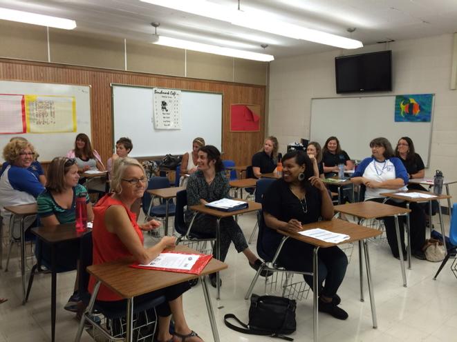 LizMeans1's tweet photo. 1st grade Grandview C4 Teachers totally ROCK!! #gvrox #BVBobcats #csd4edu http://t.co/r1fyuUyDX2