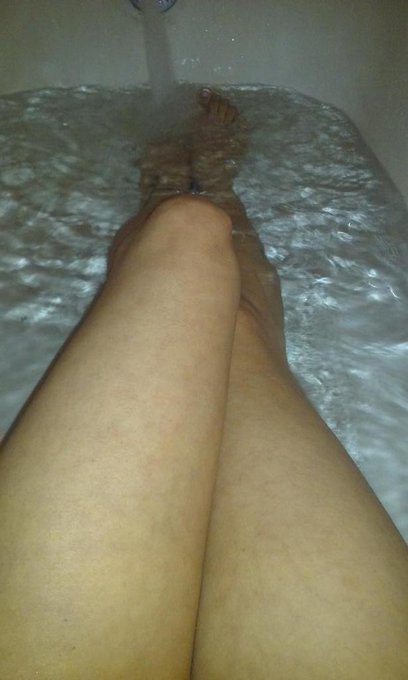Bathroom fun times http://t.co/ZNmNfSitNA<a href="/tag/goodnight"class="tags"><span>#goodnight</span></a><a href="/tag/sweetdreams"class="tags"><span>#sweetdreams</span></a>