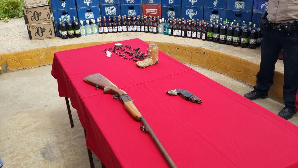 CICPC0056's tweet photo. #OLPLARA Resultados de efectividad 12 Solicitados 02 armas municiones;  drogas; vehículos @ILICHESTEVEZ http://t.co/9a4Ppdmh0A