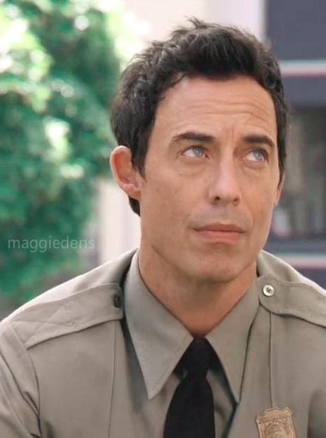 TomCavanaghBR's tweet photo. Tom Cavanagh em Zé Colmeia, o filme. http://t.co/Au4MC2ovDv