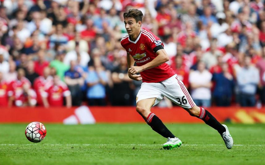 FootballTalkHQ's tweet photo. Who do you think had the best Premier League debut this weekend?

RT for Matteo Darmian.

FAV for Nathaniel Clyne. http://t.co/mM968rZu57