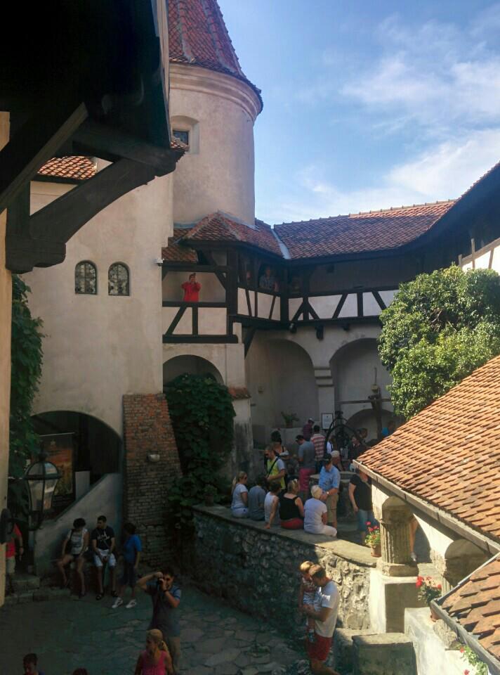 Szikkim's tweet photo. Egyik legépebb vár erre. (@ Castelul Bran in Bran, Brașov) https://t.co/UQxuqvfrAm http://t.co/1vBZZkJQb5