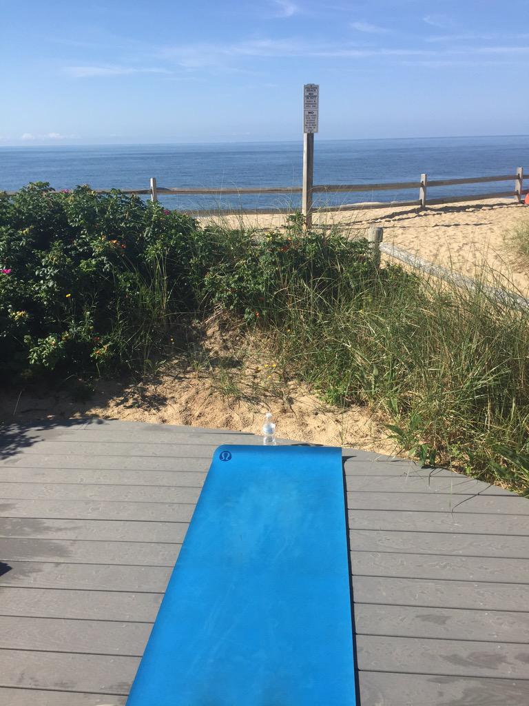 cassturner7's tweet photo. It isn't Calgary but still not a bad way to be starting my day! #backatit #thanksdad #missingtherink http://t.co/jVZEPhYhpt