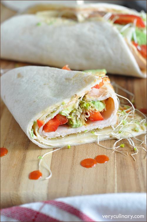 bellyfullblog's tweet photo. Turkey & Swiss Cheese Wrap with Spicy Mayo. Fresh and Light! ad #DontCallMeBasic @FosterFarms http://t.co/w5QU4naVaB http://t.co/QIYyFzjPg0