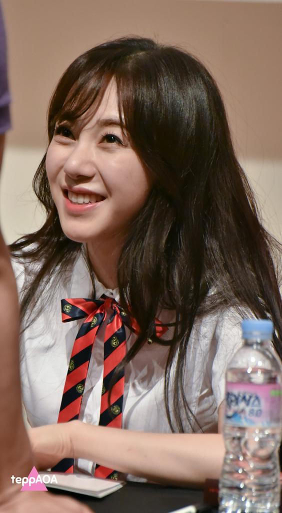 teppAOA921230's tweet photo. 150626 AOA 심쿵해 signevent
#HeartAttack3rdWin #민아 #MINA #AOA #심쿵해 #Heart_Attack @Official_AOA http://t.co/l5fXzd6L9k