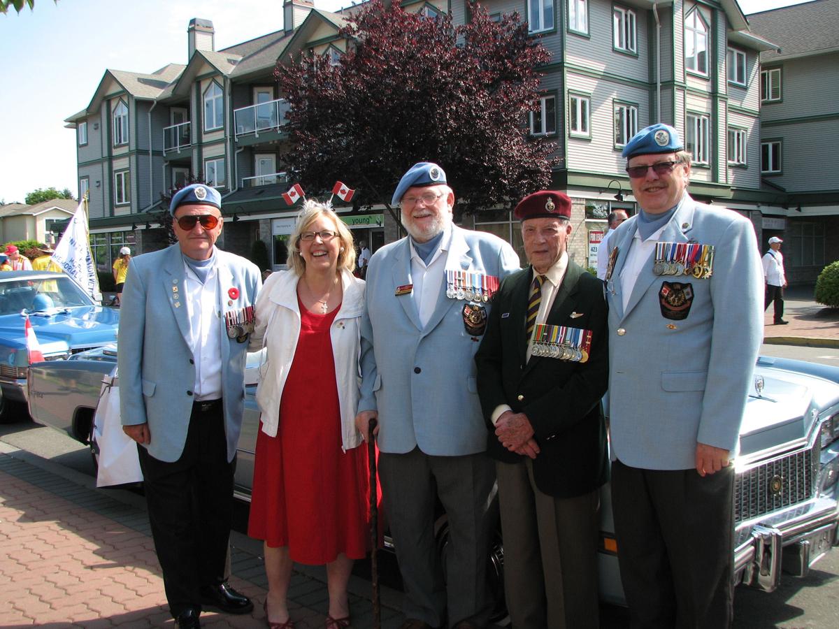 Esprit de Corps Magazine tweet media