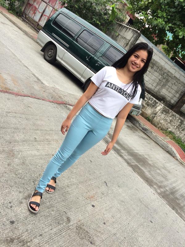 itspatrisyahhhh's tweet photo. ganda nya shems ^_^ HAHAHA! @mejiazoniaa :* http://t.co/7wWxEYRAmc