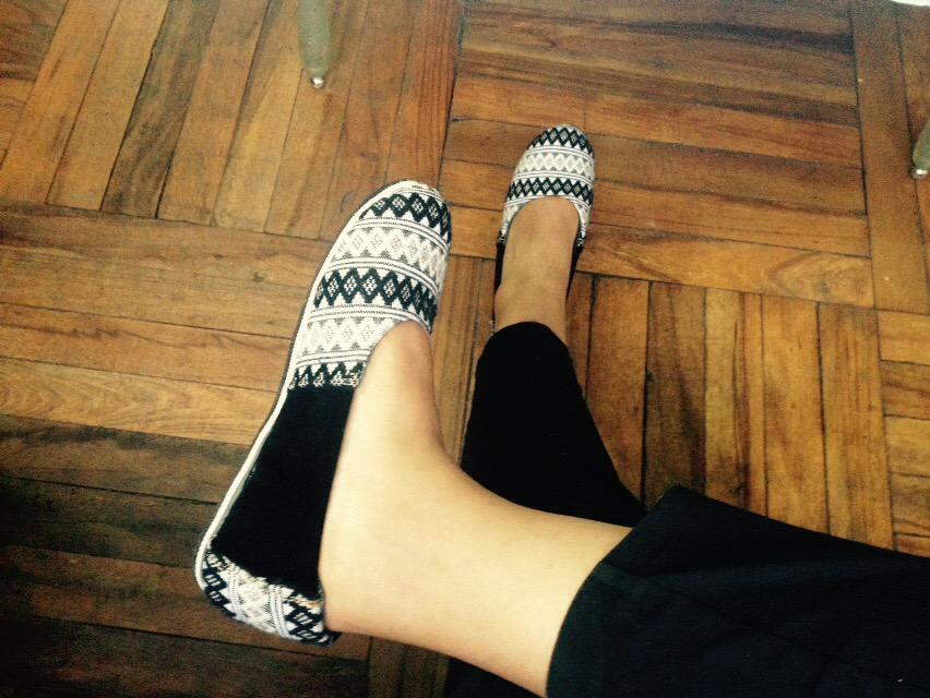 Tseday's tweet photo. So happy to get my 1st pair of @soleRebels shoes with Ethiopian "tilet" design. #MadeInEthiopia #EcoFriendly #tooToos http://t.co/z86SXyBnKt