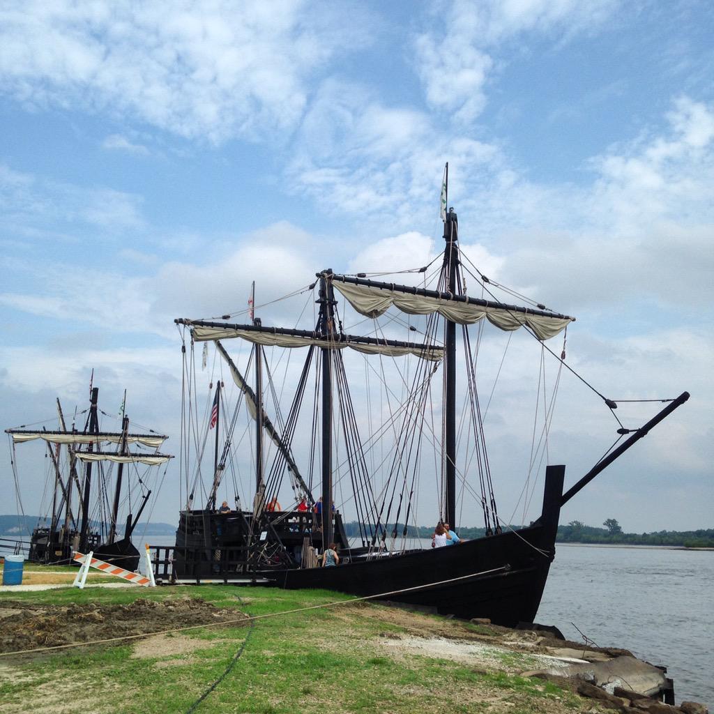 katie_cressy's tweet image. It's the Nina &amp;amp; Pinta on the IL River in Grafton. #enjoyillinois @enjoyillinois @VisitAltonPR