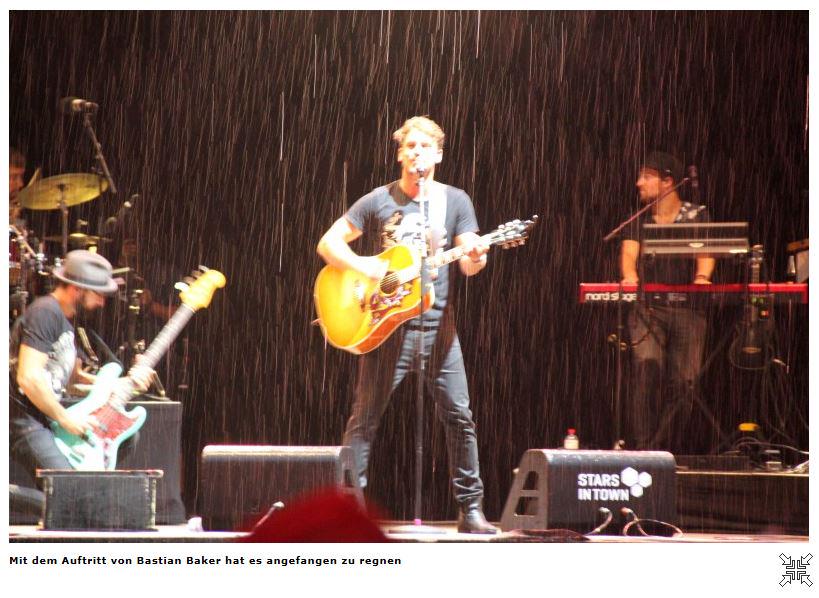 crazybabysitte1's tweet image. It&apos;s raining men! ;) =&amp;gt; radiomunot.ch/news/2015/08/1… #starsintown #herrenacker #Schaffhausen #radiomunot @Bastian_Baker