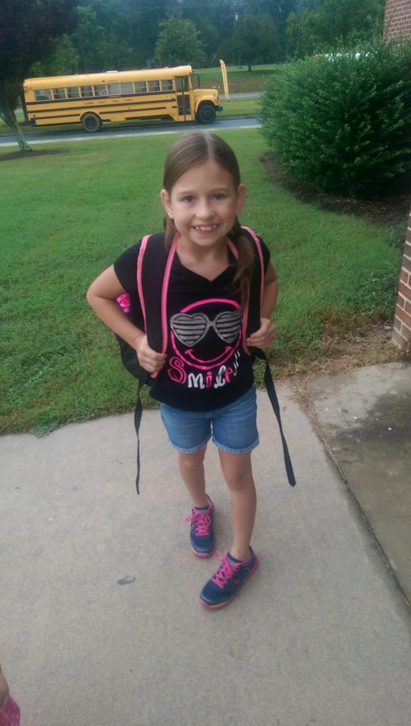 JVanRiper3's tweet image. #FirstDayof3rdGrade