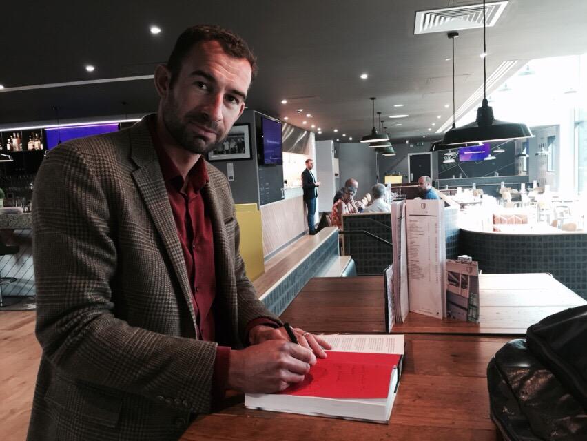JonathanShrager's tweet photo. Cracking interview with @Higginbotham05 @hotelfootballuk discussing his #MUFC career. Plus Signed Autobiography Comp http://t.co/svxHnMKBj3