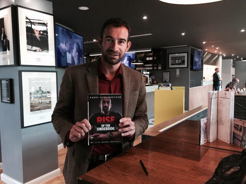 JonathanShrager's tweet photo. Cracking interview with @Higginbotham05 @hotelfootballuk discussing his #MUFC career. Plus Signed Autobiography Comp http://t.co/svxHnMKBj3