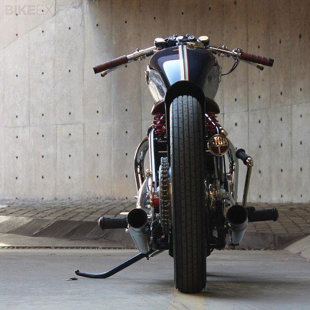 custommotorcyle's tweet photo. Not slim.
#1969 #Triumph #bonneville  #bobber #custom #Sportster #Bobber #pics #choppers #foto http://t.co/Dii0q5rqni