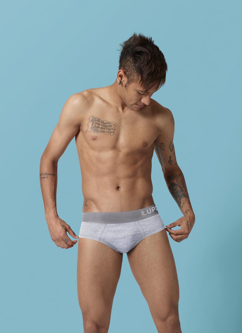 Neymar shirtless - 🧡 neymar - footballer modeling Neymar, Neymar jr, Sexy ...