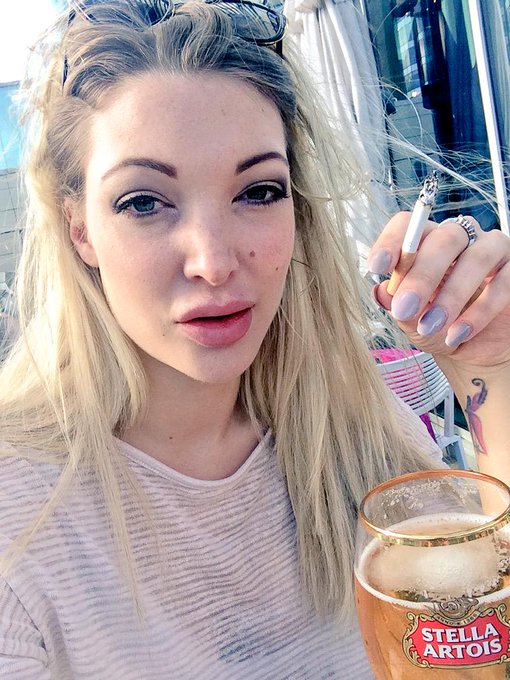 Soaking up the ☀️ in #Leeds http://t.co/vDFG0QMa05<a href="/tag/leeds"class="tags">#Leeds</a>