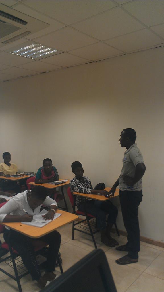 GirlsEdGH's tweet photo. Is not what you say but how you say. Studying theatre works #vacationclasses #geiglearns @LancasterGhana @girleffect http://t.co/pJZF8dE90R