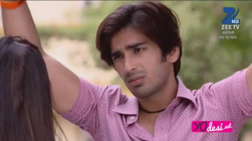 hasnaaSano's tweet photo. beautiful Ep #Sarojini especially last scene I'm so excited to see tomorrow Ep ❤❤ @itsmohitsehgal @shiny156 @ZeeTV http://t.co/z5FszLLdMi