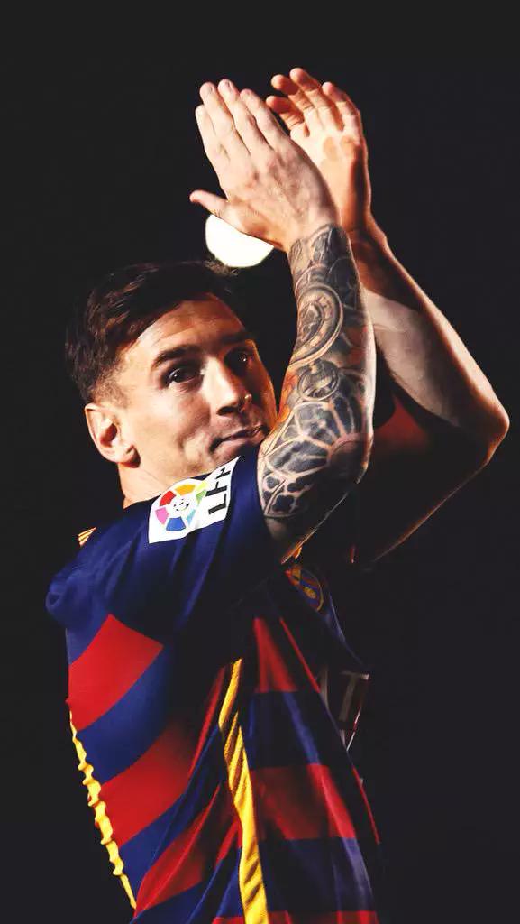 Lioyenda's tweet photo. No esta Neymar pero esta Messi. Mientras este Messi podemos ganar a cualquiera. El heredero que descanse. http://t.co/uLohHHTA9A