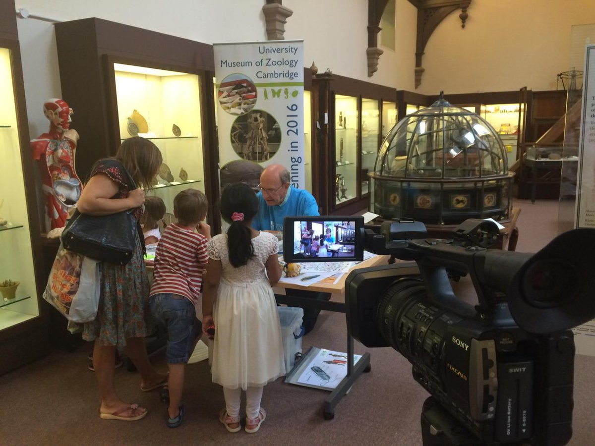 HollieGoodall's tweet image. Thanks to @WhippleMuseum and @ZoologyMuseum for hosting #DarwinDelights today @cambridgetvnews