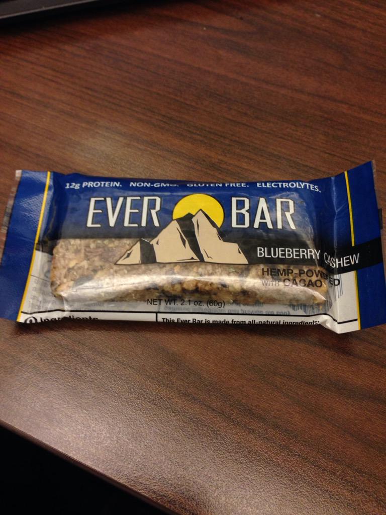 DCTMorris's tweet photo. I'm about to crush this pre-lunch snack #Everbar #MarylandMade #Support #HungerStruggles http://t.co/vBMCFiL9jx