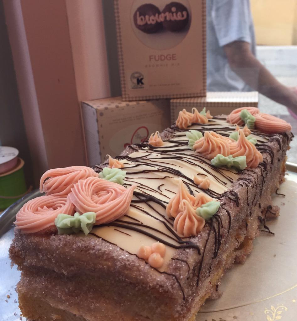 embakeryfl's tweet photo. Happy Monday! http://t.co/nzIszXhsS0