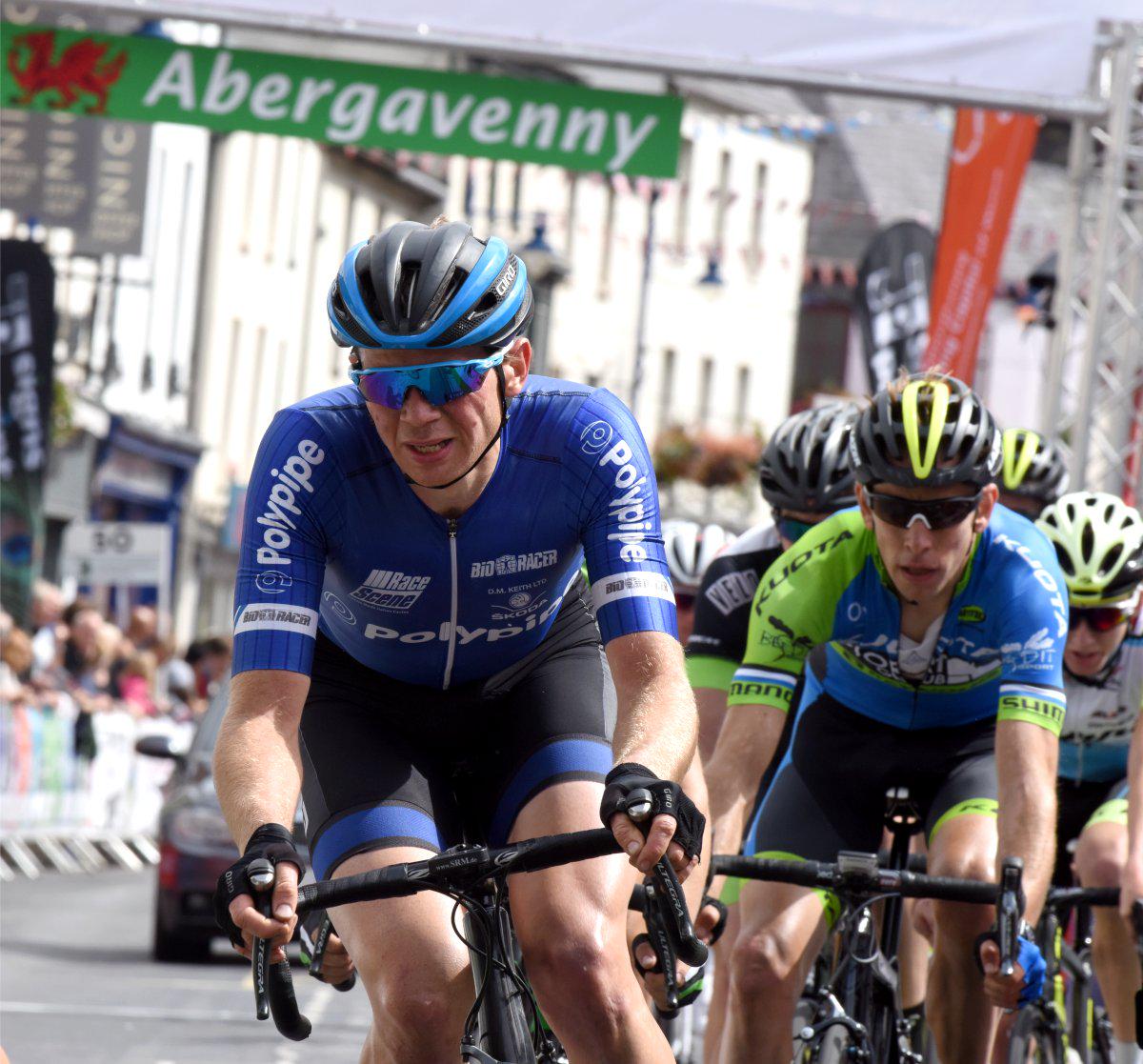 VeloUK's tweet photo. #GPWales Looking a bit stressed Simon ;-) @PolypipeCycling @bioracermanuk http://t.co/jynefXo5La #finale #paceison http://t.co/QUpQqdljht