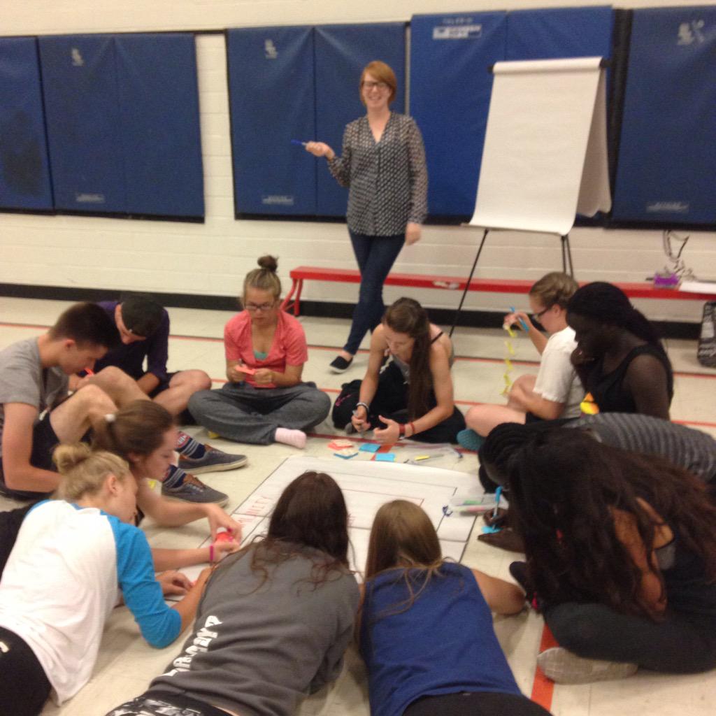 Great conversation about high school graduation in London! Thanks <a href="/cynYPD/">CYN YPD</a> ! #ldnont