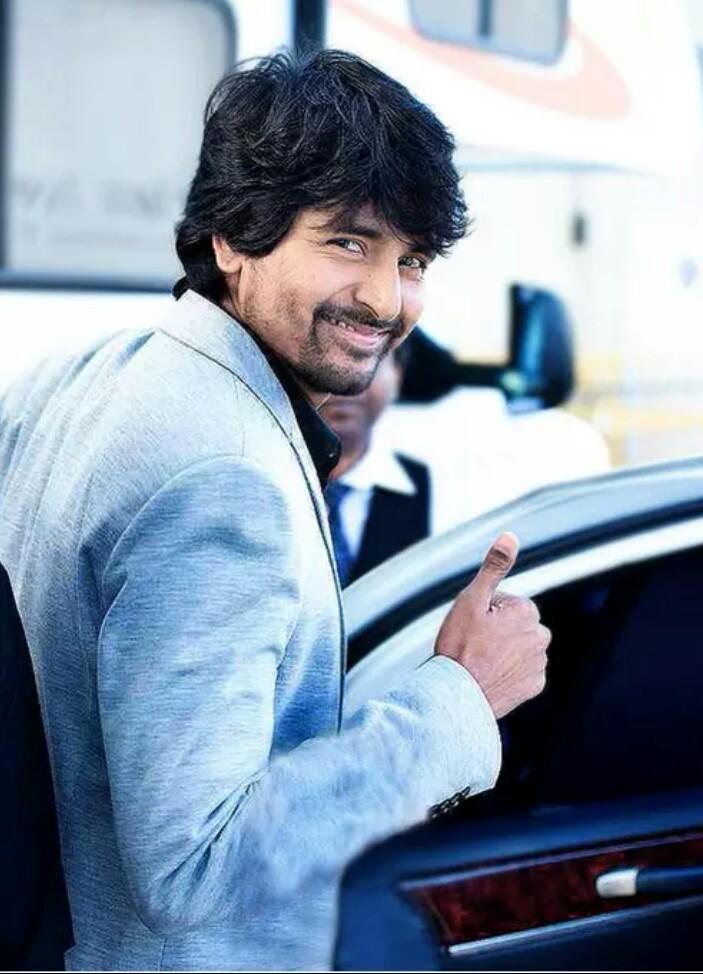 RVaralakshmi's tweet image. Handsome @Siva_Kartikeyan Thumps Up Pose Awsm👌Always Success s by ur Side👍
#SymbolicRepresentation (Sabastadapasta)😊