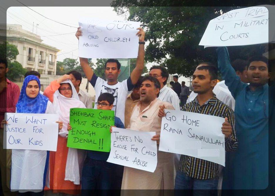 AqibSarwarPPP's tweet photo. "مٹ جائے گی مخلوق تو انصاف کرو گے"
"Civil Society" Protested Against #ChildAbuseScandal 
#StopChildAbusing http://t.co/BH9tdKgVna