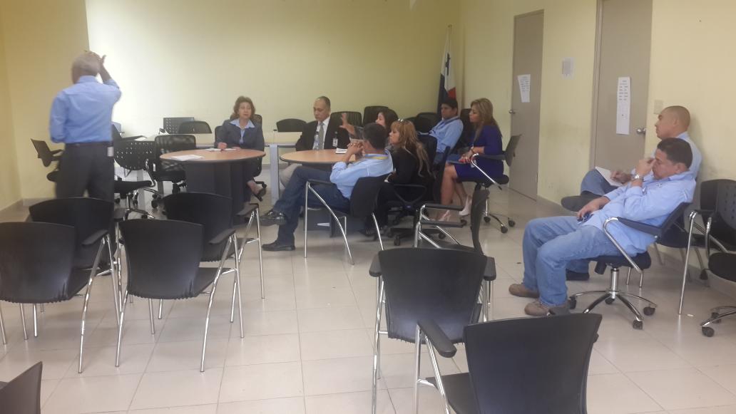 virgilsanchez's tweet photo. Plan de Seguimiento: 4Disciplinas de Ejecución @FCLatan en Dirección-Inspección, @MITRADEL, @FUNPADEM, @ZulphySaday http://t.co/f8xukSXAPk