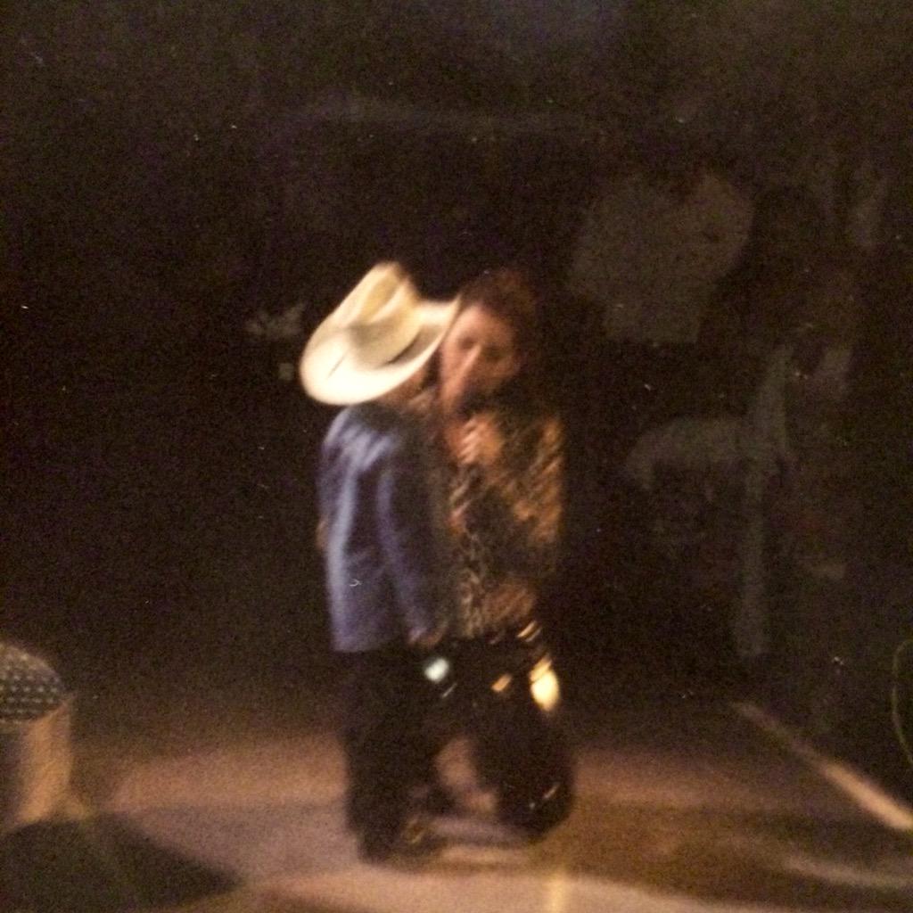nik_saucy's tweet photo. @ShaniaTwain still waiting to hear from you! I'll be in Section 310! #IAintNoQuitter #StillTheOne #letmeComeOnOver http://t.co/5GX4A5zFhH