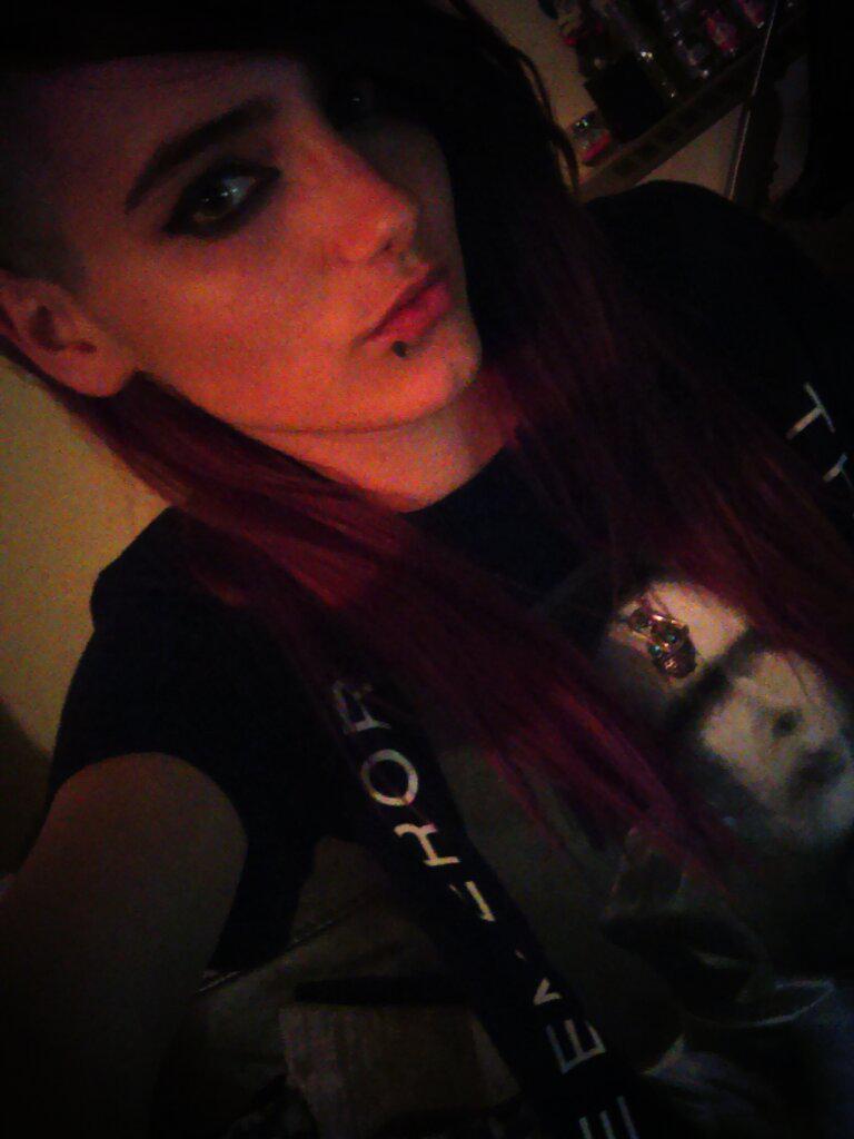 MissManson97's tweet photo. #gothasfuck #MarilynManson #followforfollow #snapchat #Manson #metal #festivals #rock #skatergirl #gamergirl http://t.co/3MJ2h4fu0P