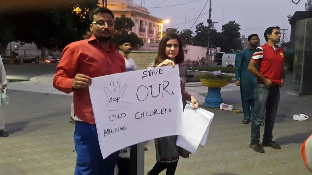 AqibSarwarPPP's tweet photo. "مٹ جائے گی مخلوق تو انصاف کرو گے"
"Civil Society" Protested Against #ChildAbuseScandal 
#StopChildAbusing http://t.co/tDpn2Z5K4g