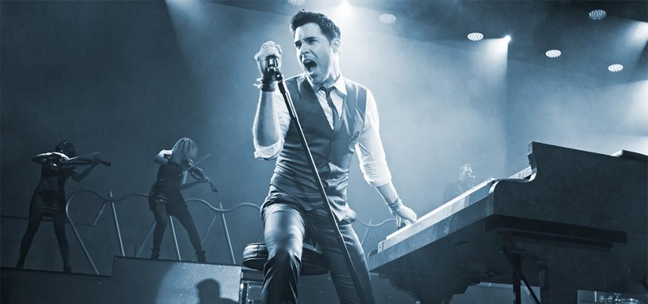 CityOfLasVegas's tweet photo. Look who's performing @SmithCenterLV this month... (Hint: @frankiemoreno) http://t.co/mRD63Tmt1B http://t.co/G1JJjVdz0m