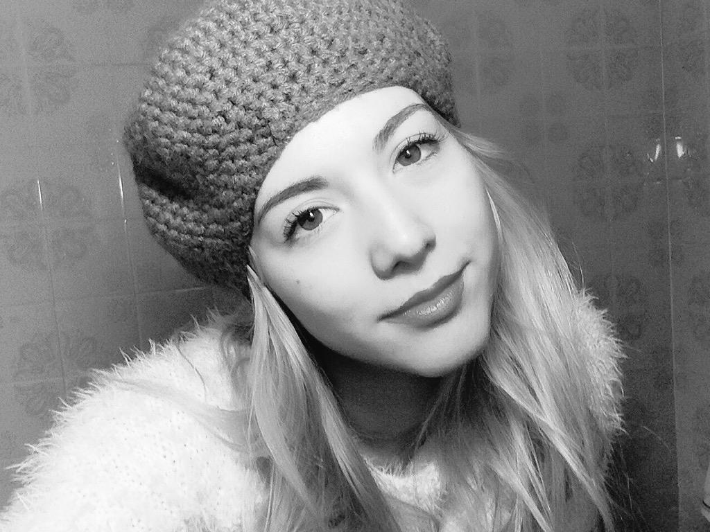 flor_vigna's tweet image. No agaches la cabeza ,mira siempre adelante,y cumplirás tu meta!!❤️
Gracias @Exten_Pestanas