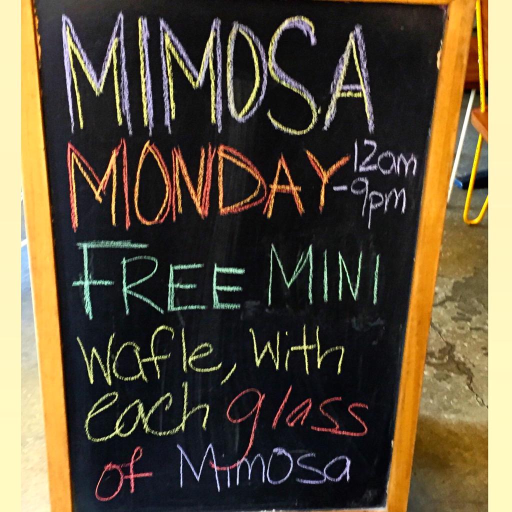 Wafelsanddinges's tweet photo. MIMOSA MONDAY! Join us at Ave B &amp; 2nd St for #Dinges #HappyHour a FREE mini Wafel w/every glass! http://t.co/tpJJOO2rwS