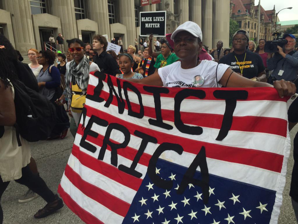 organizemo's tweet photo. Mike Brown means we got to fight back!! #MoralMonday #fightback365 http://t.co/v9m9Ts2N62