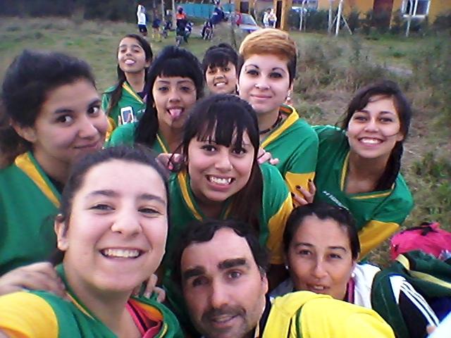 HCufa's tweet photo. @Torres68Cris eso habla muy bien de vos .y es lindo saber que se gana amistades como vos ......gallinita http://t.co/A9uaUxChv0