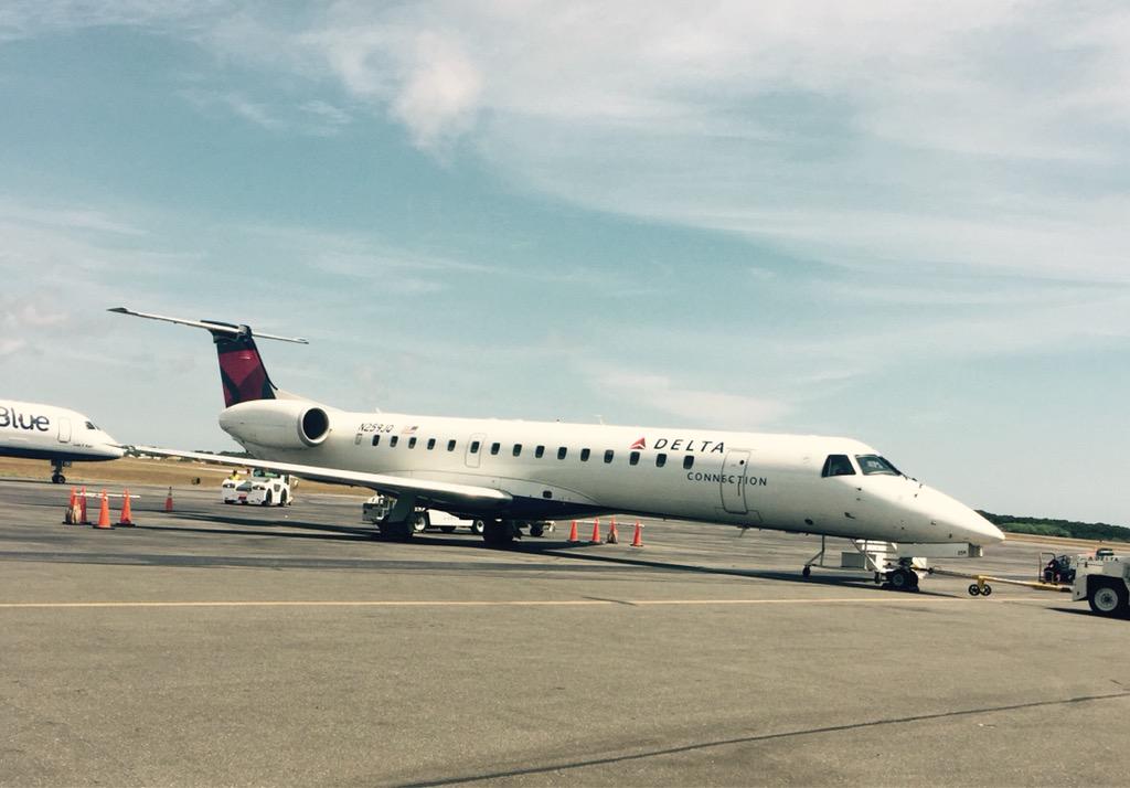 Back to the OTHER office to continue prep! #annabellehooperfilm <a href="/AnnaHooperFilm/">Annabelle Hooper</a> <a href="/BaileeMadison/">Bailee Madison</a>