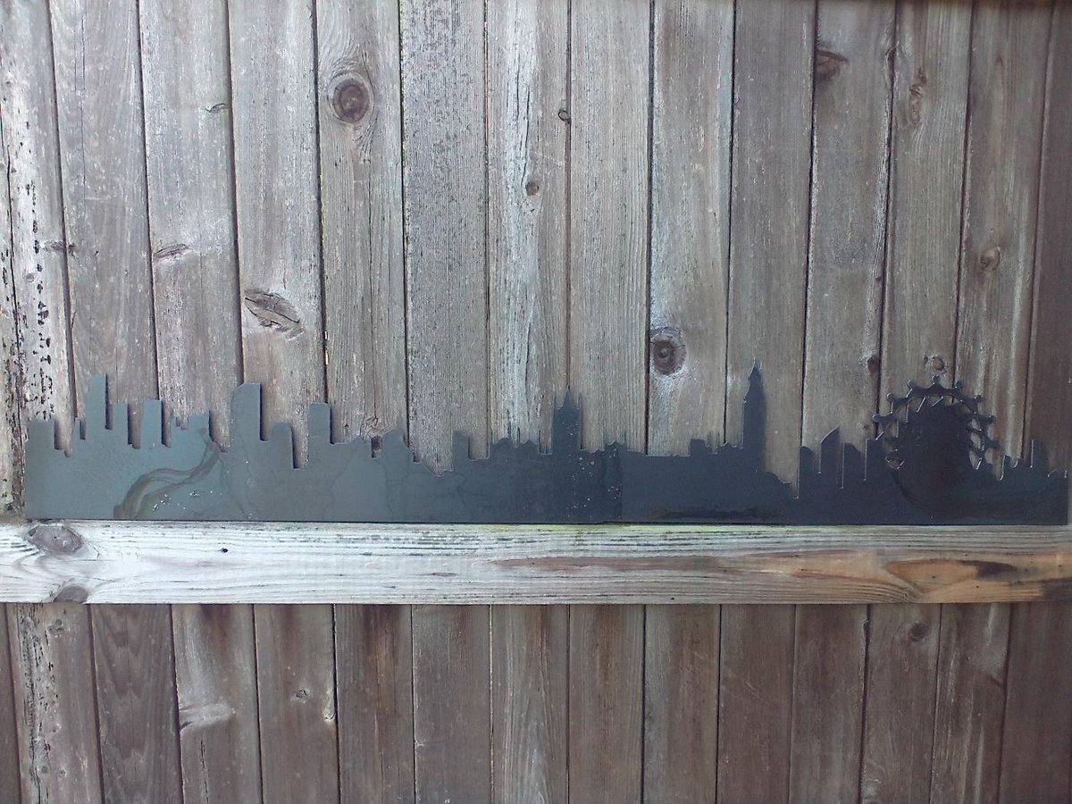 pittmandesign's tweet photo. London skyline #Londonlove #metalart #skyline http://t.co/1Bp13BQLLR