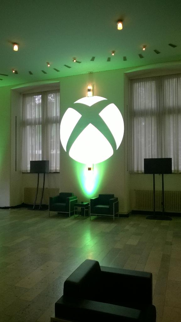 DanielHeithorn's tweet photo. @xboxde Ich! In erster Reihe und immer noch dankbar!
#xboxgamescom
#xboxfanfest
#xboxvip http://t.co/z76r2aHnpF