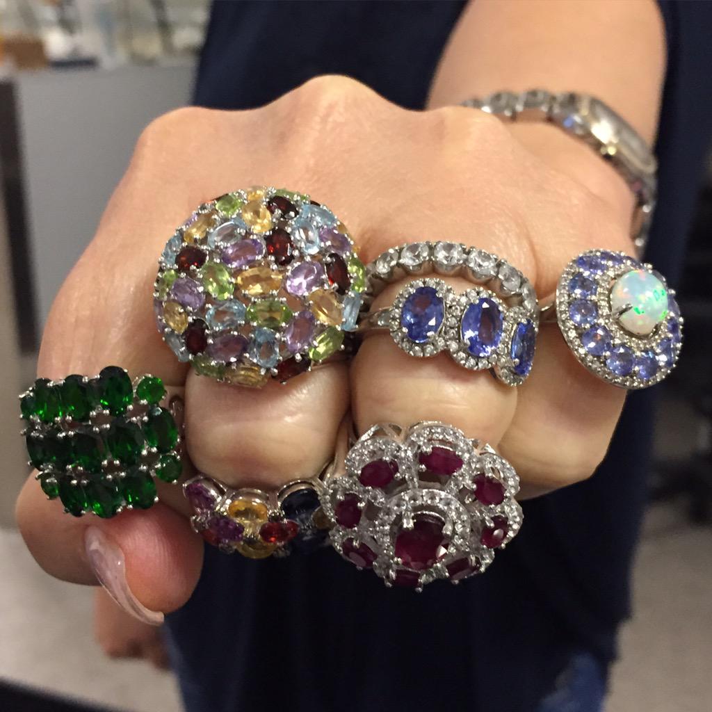 ColleenLopezHSN's tweet photo. Pow π₯ Tune in now for 3 hours of #CLGems on @HSN! http://t.co/LEYp2wWMRt