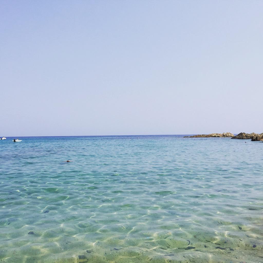 Bionopslab's tweet photo. ☀️ HAPPY HOLIDAYS ☀️#happyholidays #summer #summer2k15 #skin #prevention #care #omega #vegetal #goodtime #relax http://t.co/7kNcMuwVH5
