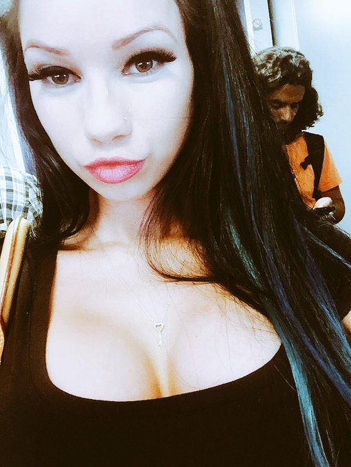 ✈️✈️✈️ I'm coming home tampa!!! I see u http://t.co/v72Yq4Y8Gg<a href="/tag/valentines"class="tags"><span>#valentines</span></a>