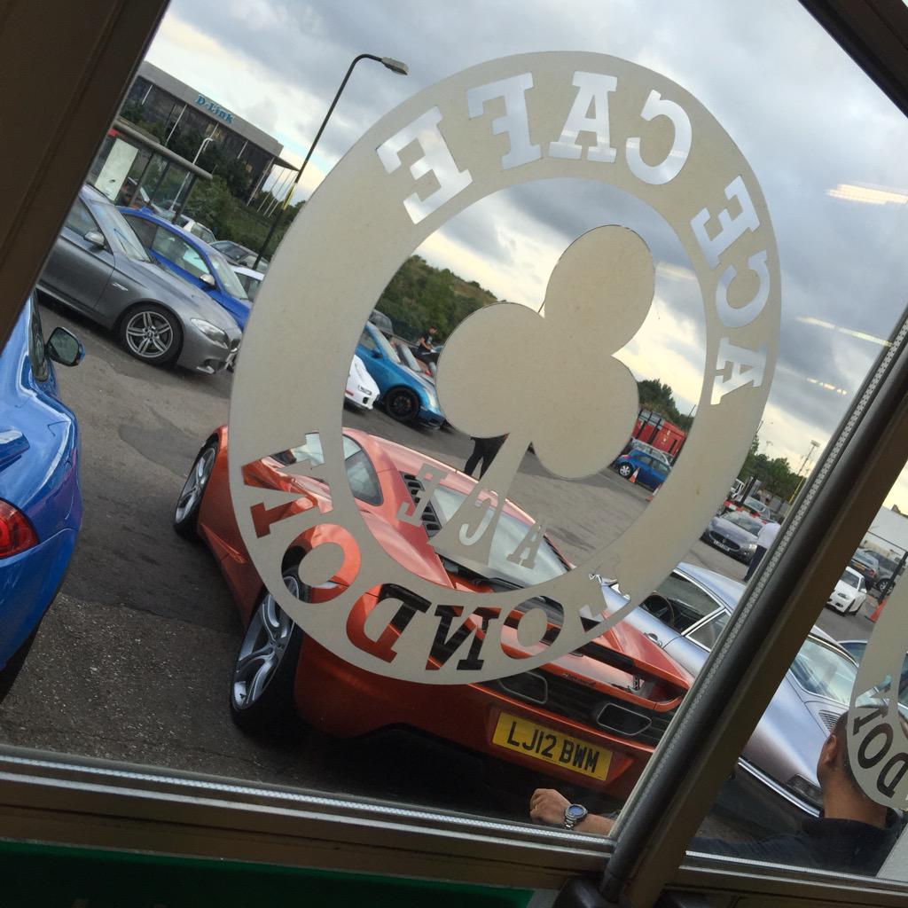 ChrisFrosin's tweet photo. @JasonBradbury come down #AceCafe buddy. Bring the #DeLorean! #FutureHolic 😀😀😀 http://t.co/KkVu3FNJz8