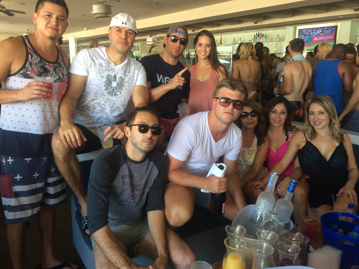 Finished off a long convention week with an afternoon at #WetRepublic with some new friends from #WFG