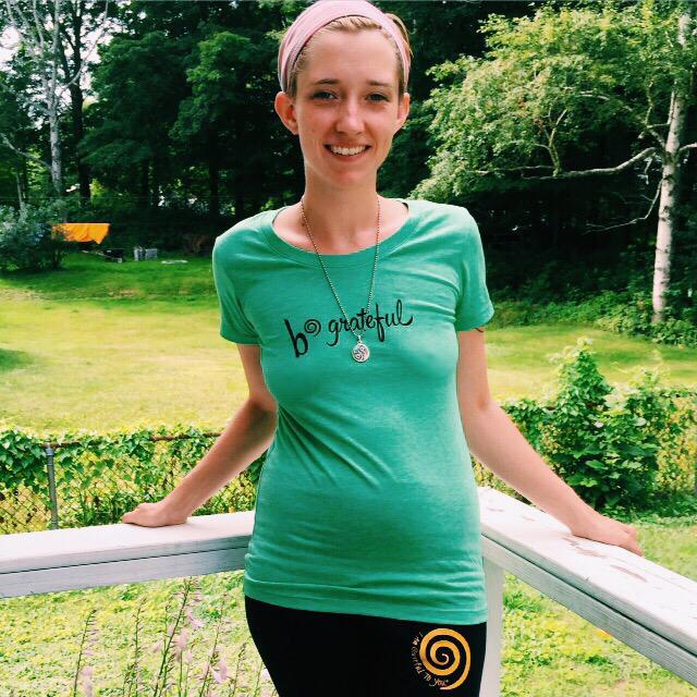 shopbtrue's tweet photo. massage therapist, Kacy relaxing outdoors in a comfy b@grateful tshirt! #massagetherapy #relaxing #outdoors #fitness http://t.co/R10xrsqQND