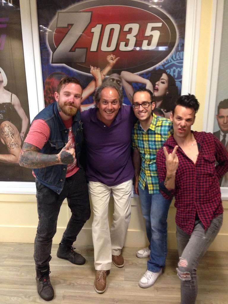 RPMpromotion's tweet photo. Happy Monday! @TheNewElectric are busy hanging out with @DrewOnAir and Barry at @Z1035Toronto ! #1forhitmusic http://t.co/DRKBEUArvL